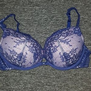 Victoria's Secret bra size 36 C. EUC